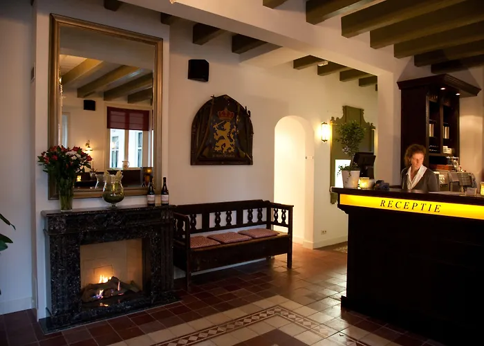 מלון Hotel-restaurant Het Rechthuis Muiderberg