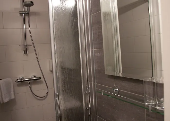 מלון Hotel-restaurant Het Rechthuis 3*