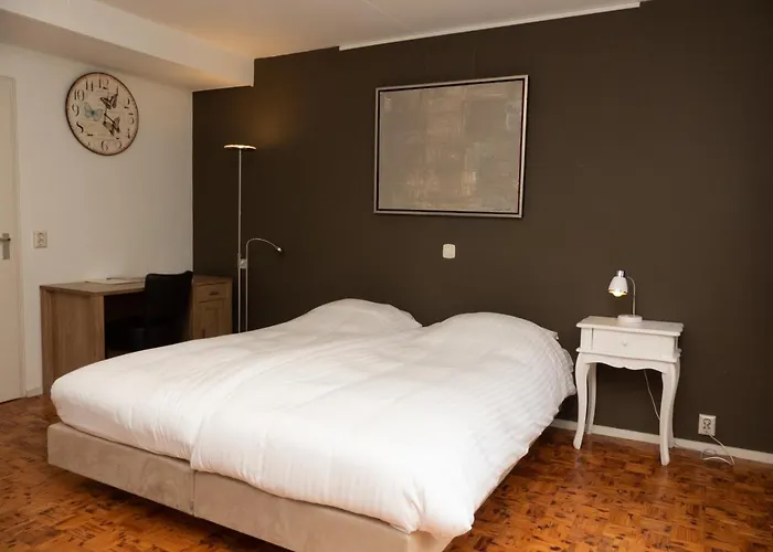 מלון Hotel-restaurant Het Rechthuis