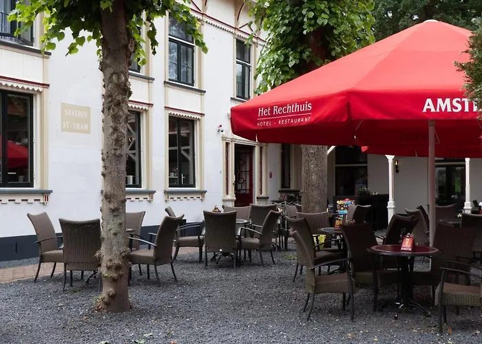 Hotel-restaurant Het Rechthuis מלון Muiderberg